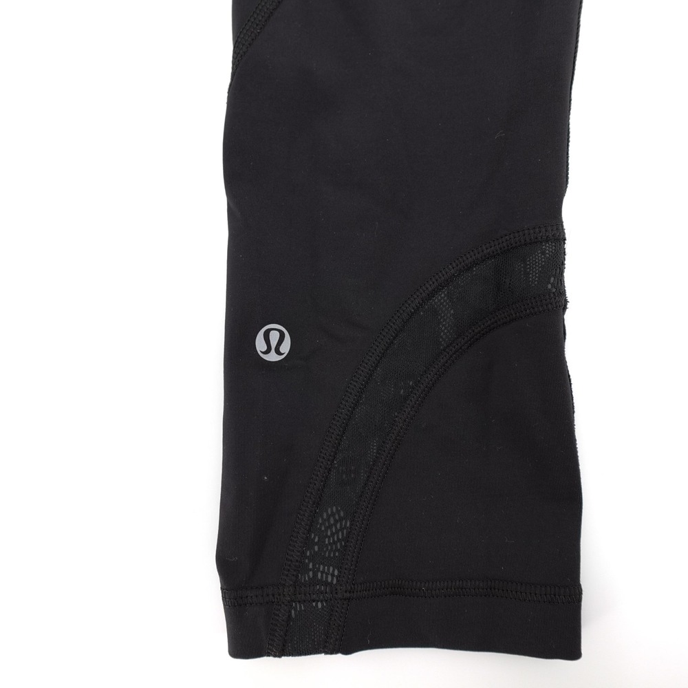 Lululemon Pants Womens 4 Black Crop Capri Mesh Lace Panel Zip Pocket Yoga Run - Picture 4 of 15
